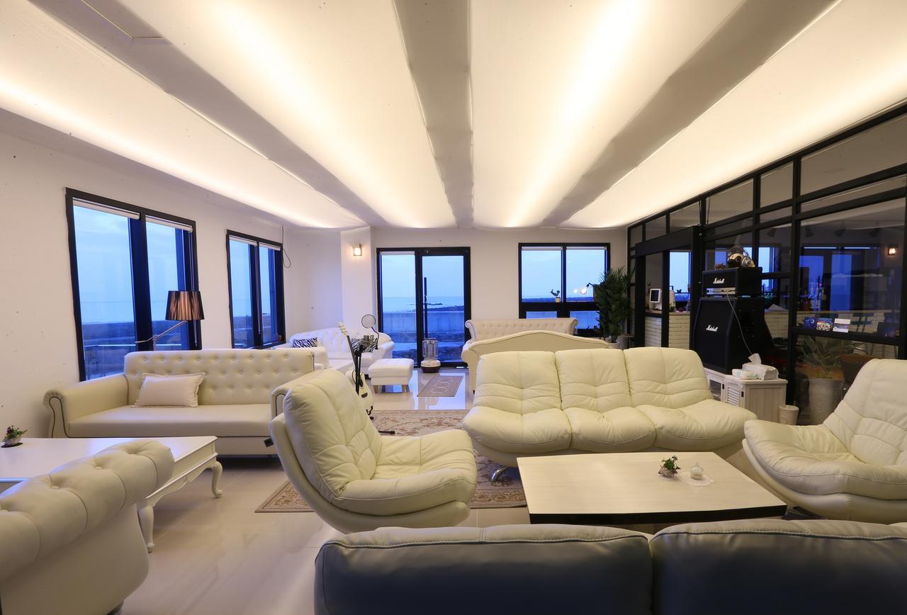 Hotel52 Seogwipo Esterno foto